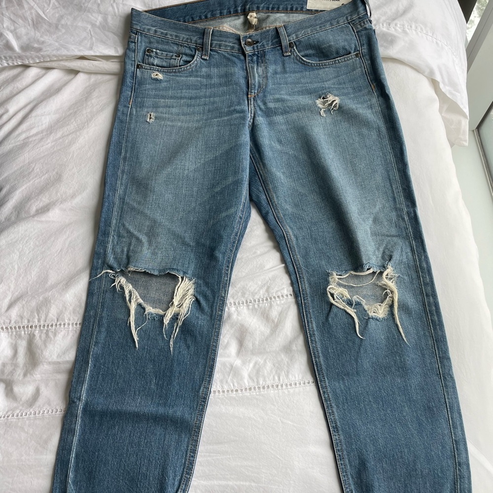 Rag and Bone boyfriend jeans. Super comfy.